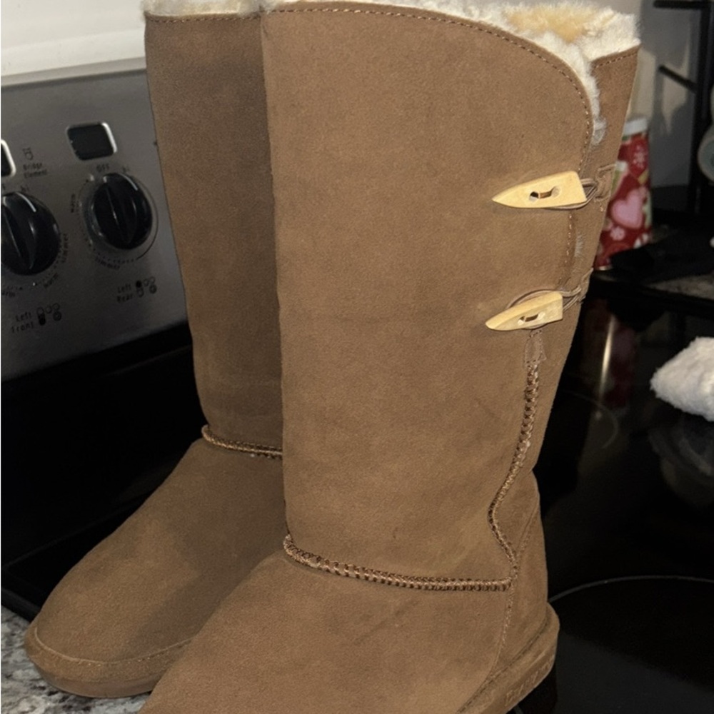 BearPaw Brown Winter Boots with Cream Lining